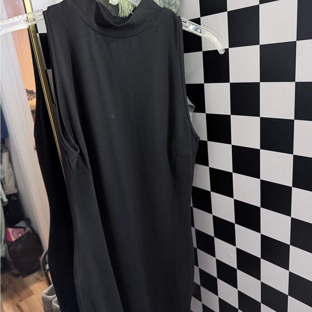 Elegant Black Sleeveless Dress